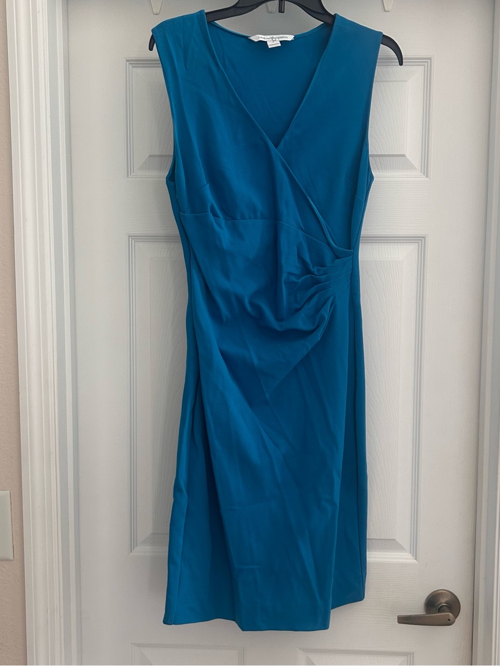 Diane Von Furstenberg Sleeveless Sheath Dress Size 6